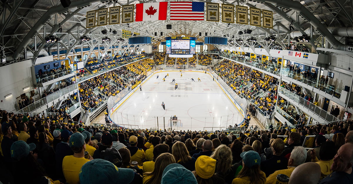 college-hockey-arena